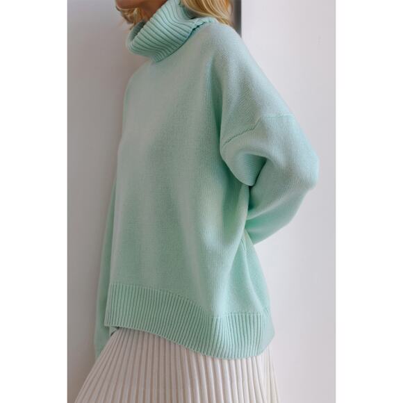 Effortless Turtleneck Sweater - Picture 1 of 4